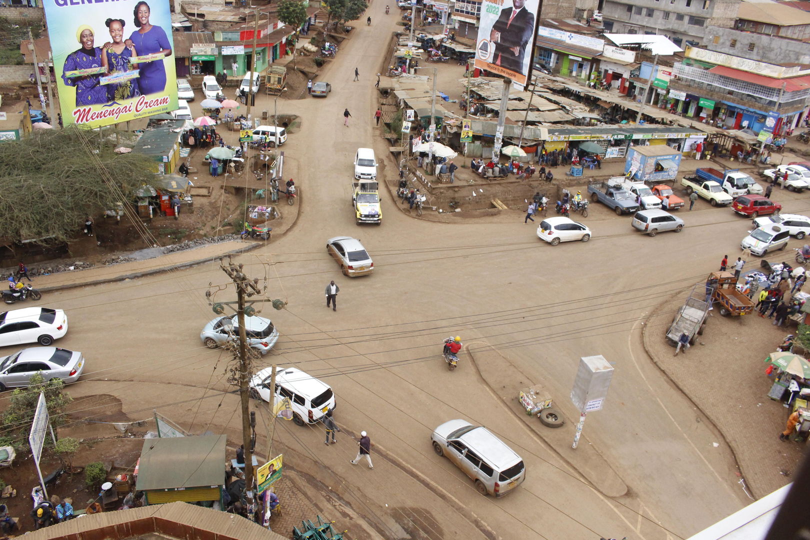 Meru	Town